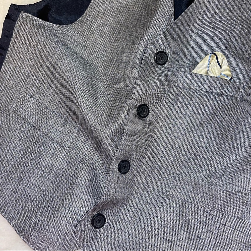George Vest - Picture 4 of 9